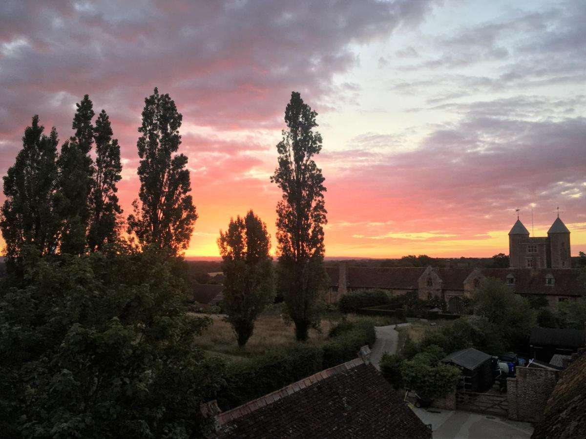 Sissinghurst Castle Farmhouse Bagian luar foto